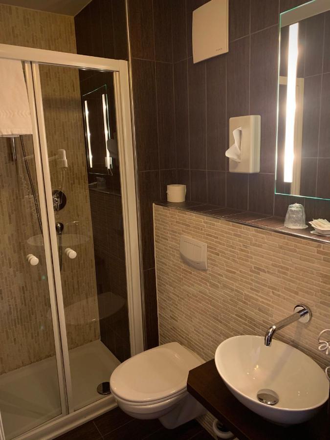 Hotel Augsburg Langemarck Экстерьер фото